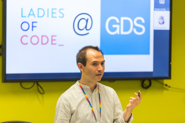 Daniele Occhipinti at Ladies of Code meetup